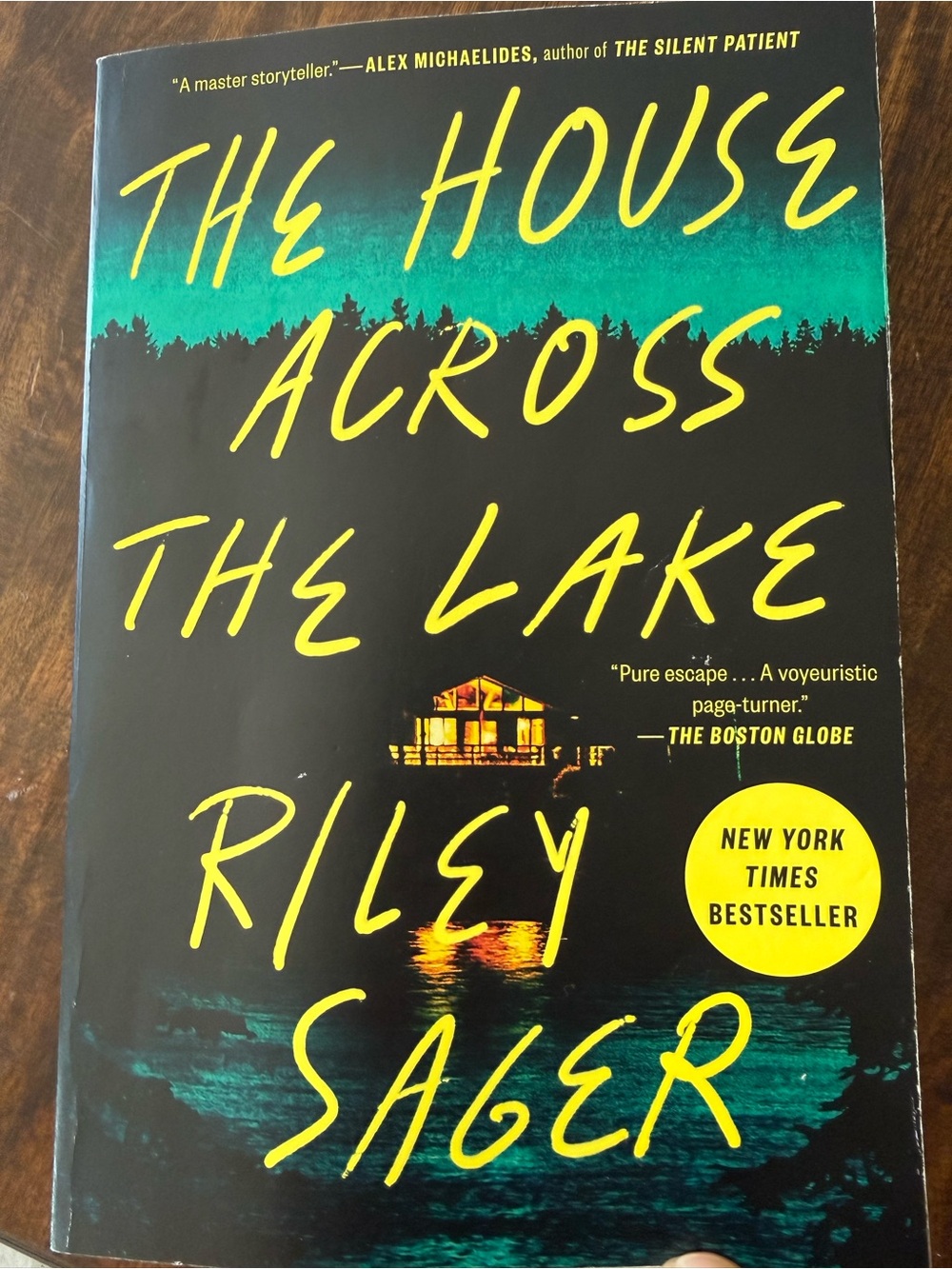 The house across the lake 4/$20 Riley Sager bestseller book